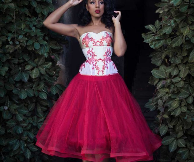 Violente cathedral bra and petticoat cincher by Karolina Laskowska. By InaGlo Photography, modelled by Velvet Jones at the OCOC17.
